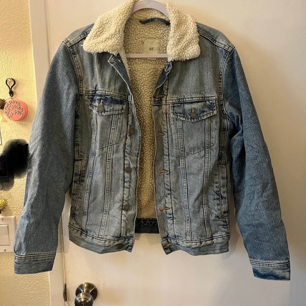 H&M Men’s Denim Jacket Sherpa Lined Collar Faded Jean Pockets Classic XS